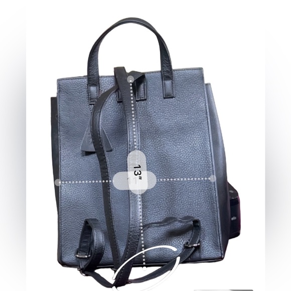 Like New : L Credi Leather Backpack- - Picture 8 of 8